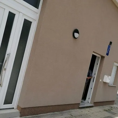 Gemuetliche In *
