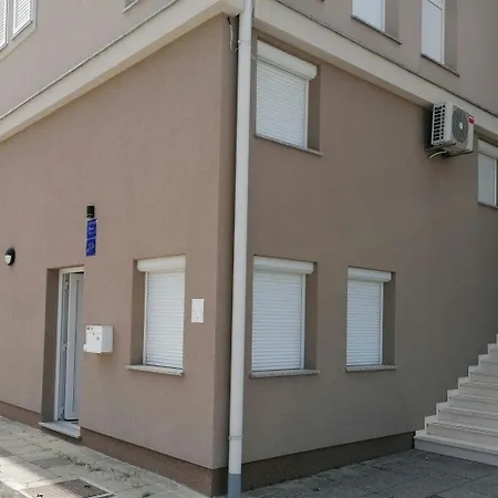 Gemuetliche In *